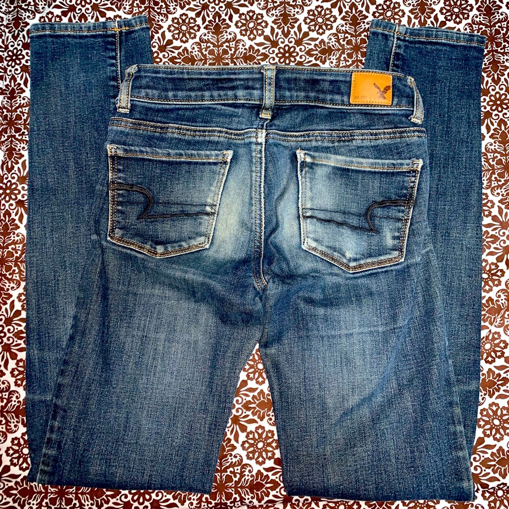 American Eagle Size 00, SKINNY SUPER STRETCH 30inseam. LIKE NEW..